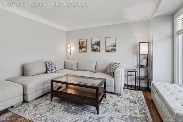 4142 Royal Avenue, Berkley, MI 48072