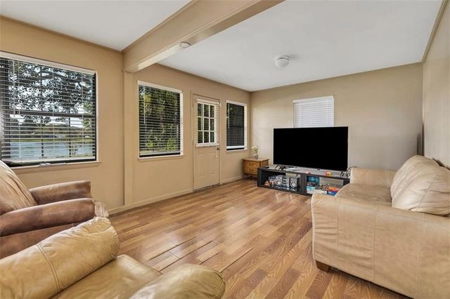 126 Lake View Circle, Brunswick, GA 31525