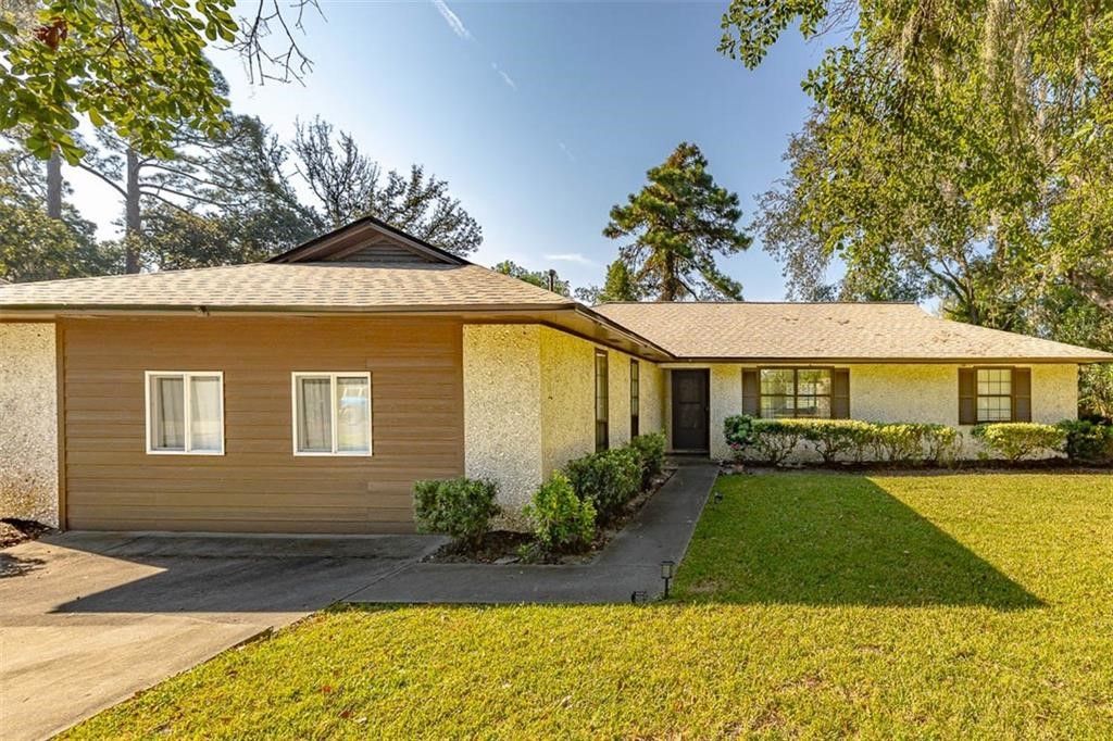 126 Lake View Circle, Brunswick, GA 31525