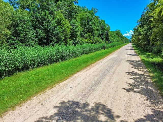 900 County Road 2500, Liberty, TX 77575