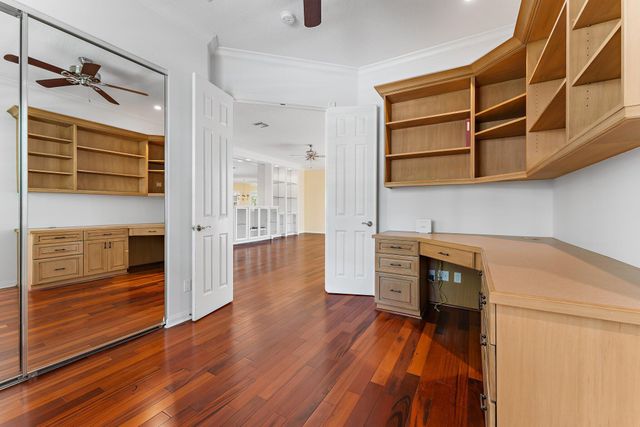 215 New Haven Boulevard, Jupiter, FL 33458