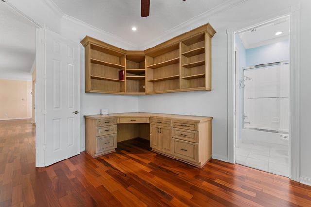 215 New Haven Boulevard, Jupiter, FL 33458