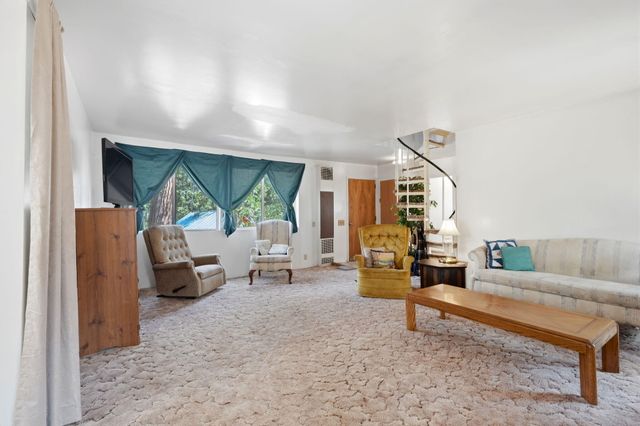 697 Loop Drive, Springville, CA 93265