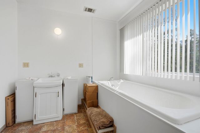 697 Loop Drive, Springville, CA 93265