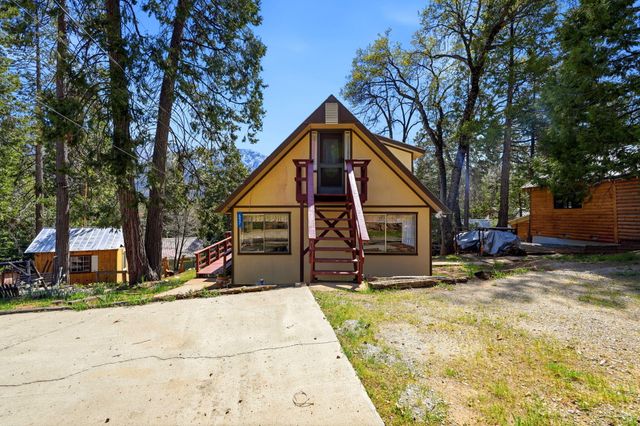 697 Loop Drive, Springville, CA 93265