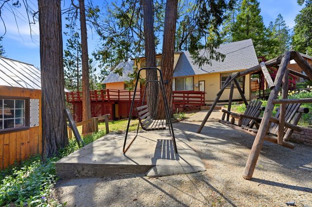 697 Loop Drive, Springville, CA 93265