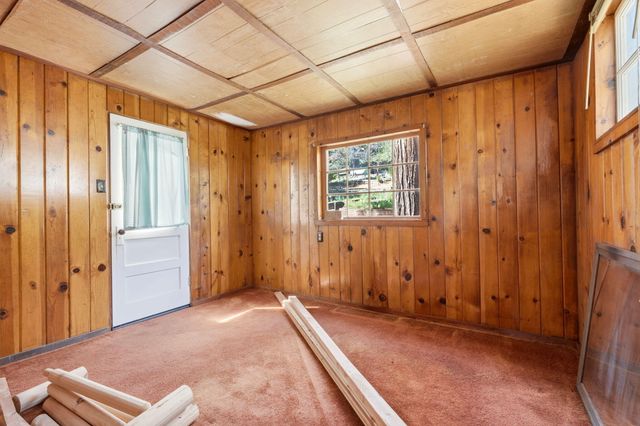 697 Loop Drive, Springville, CA 93265