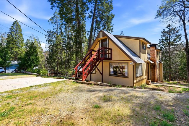 697 Loop Drive, Springville, CA 93265