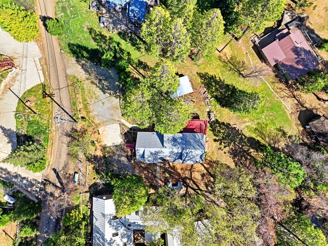 697 Loop Drive, Springville, CA 93265