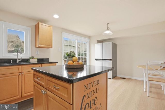 3923 GATEHOUSE LN, Skippack, PA 19474