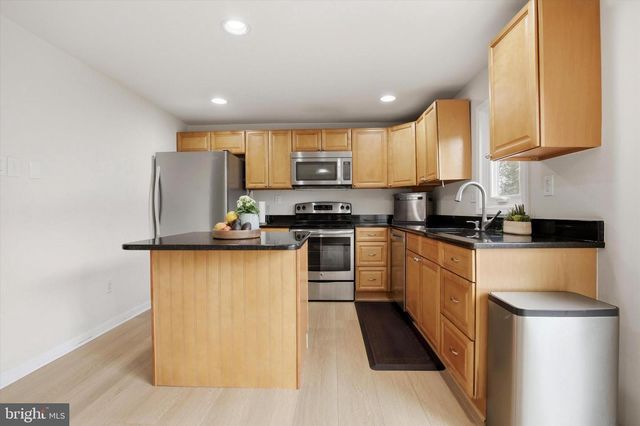 3923 GATEHOUSE LN, Skippack, PA 19474