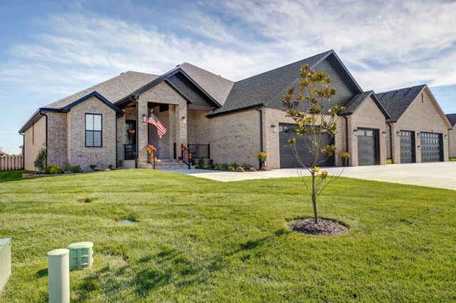 1734 N Marlowe Avenue, Springfield, MO 65802