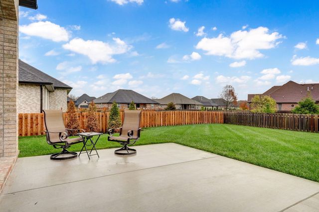 1734 N Marlowe Avenue, Springfield, MO 65802