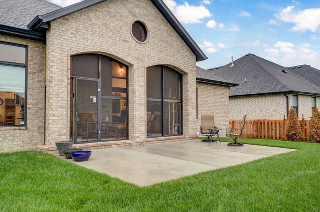 1734 N Marlowe Avenue, Springfield, MO 65802