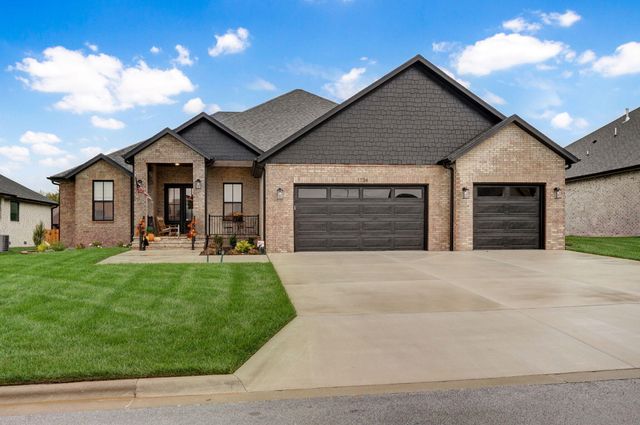 1734 N Marlowe Avenue, Springfield, MO 65802