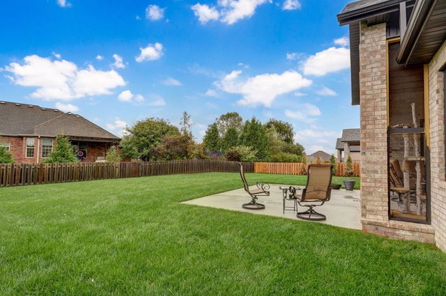 1734 N Marlowe Avenue, Springfield, MO 65802