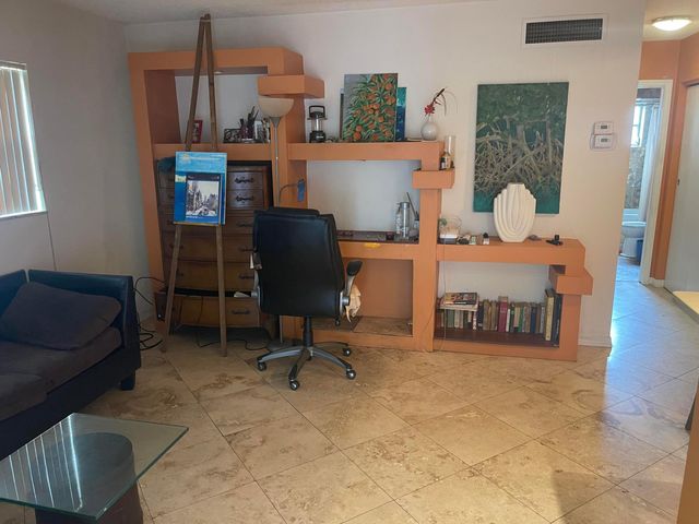 1700 Cleveland Street Apt 204, Hollywood, FL 33020