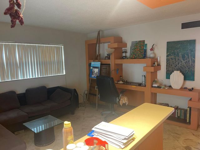 1700 Cleveland Street Apt 204, Hollywood, FL 33020
