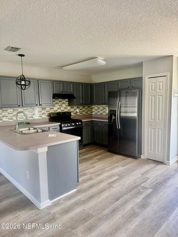 437 NORTH Boulevard E, Macclenny, FL 32063
