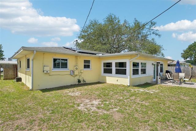 1450 SEABREEZE STREET, Clearwater, FL 33756