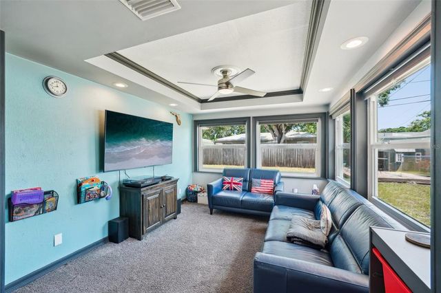 1450 SEABREEZE STREET, Clearwater, FL 33756