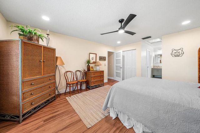 33 Copper Pod Court 33, Royal Palm Beach, FL 33411