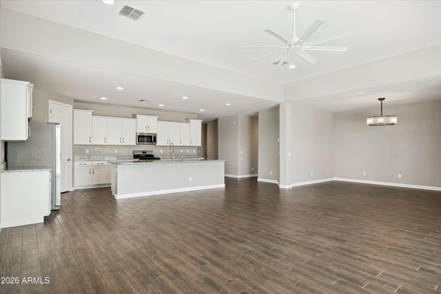 26009 N 137TH Lane, Peoria, AZ 85383