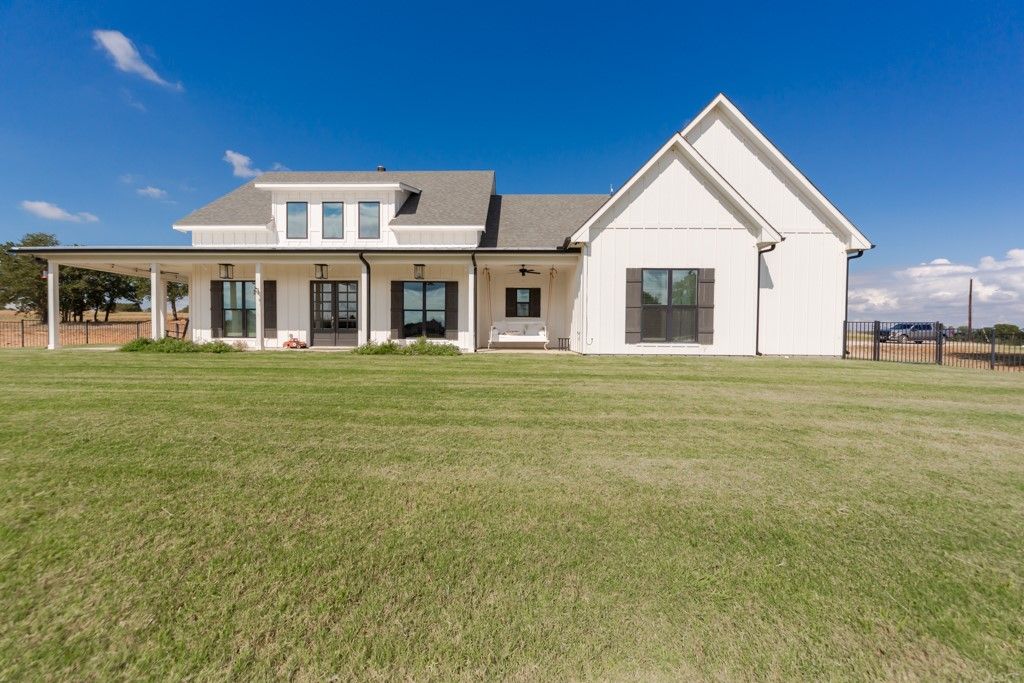 469 Rolling Hills Boulevard, Alvord, TX 76225