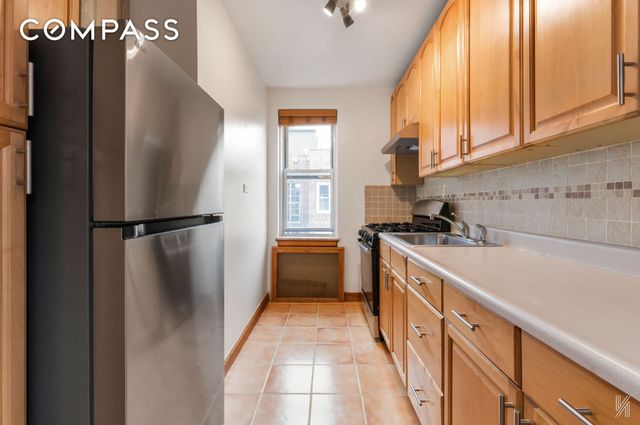 3925 51st St Apt 6G, New York City, NY 11377