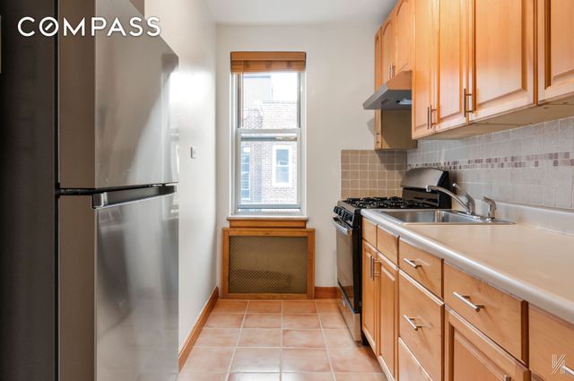 3925 51st St Apt 6G, New York City, NY 11377