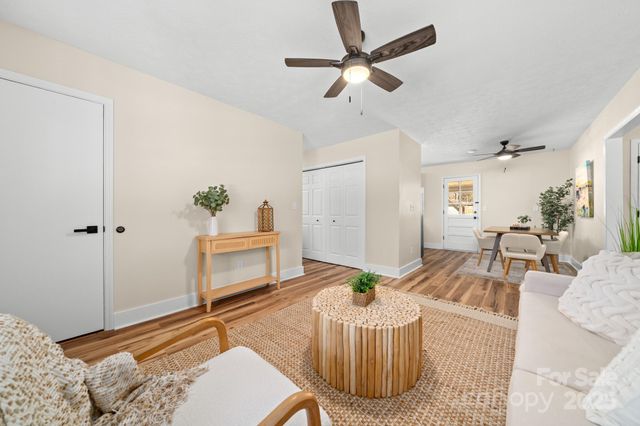 109 Willowbrook Road, Hendersonville, NC 28792