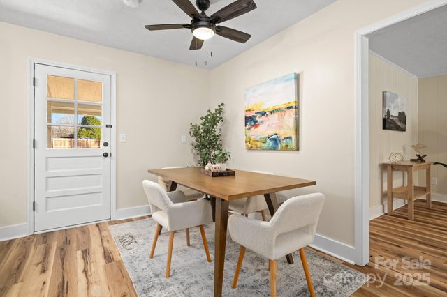 109 Willowbrook Road, Hendersonville, NC 28792