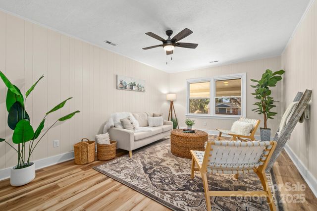 109 Willowbrook Road, Hendersonville, NC 28792