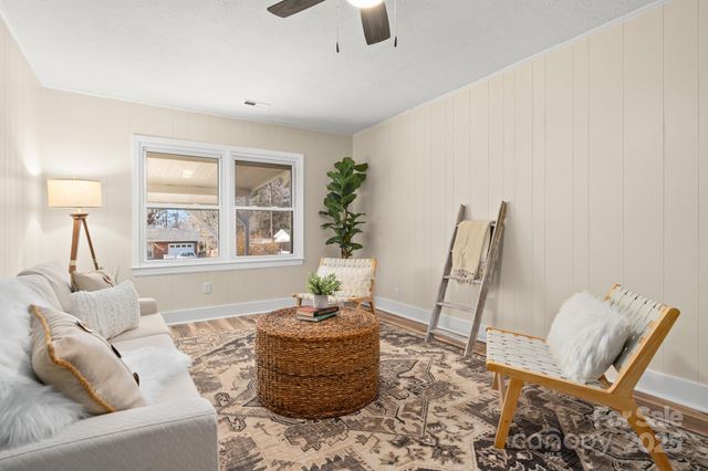 109 Willowbrook Road, Hendersonville, NC 28792