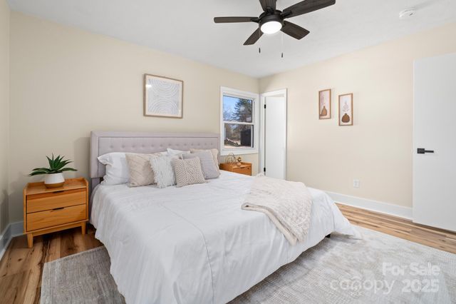 109 Willowbrook Road, Hendersonville, NC 28792