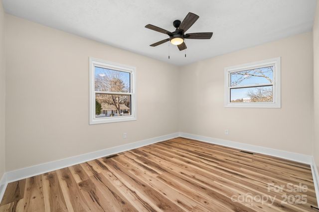 109 Willowbrook Road, Hendersonville, NC 28792