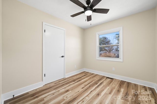 109 Willowbrook Road, Hendersonville, NC 28792