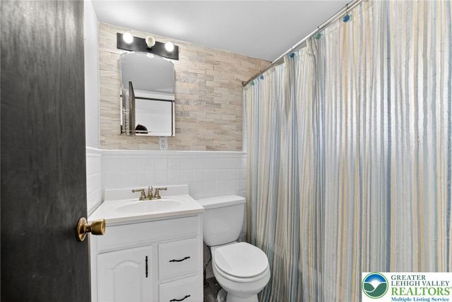 129 Mahoning Drive, Coolbaugh Twp, PA 18347