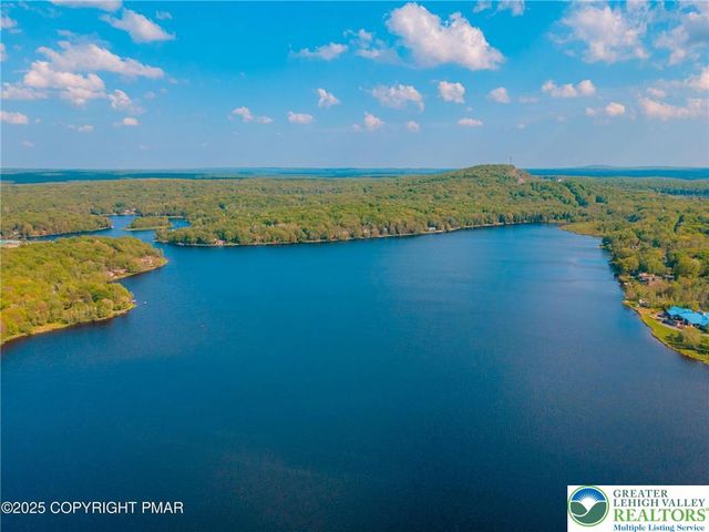 129 Mahoning Drive, Coolbaugh Twp, PA 18347