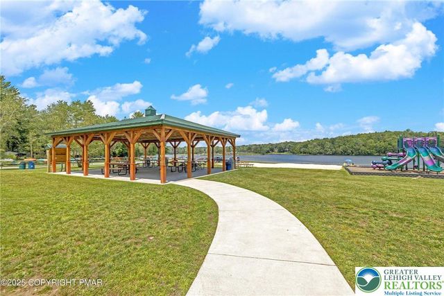 129 Mahoning Drive, Coolbaugh Twp, PA 18347