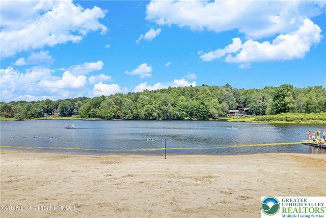 129 Mahoning Drive, Coolbaugh Twp, PA 18347