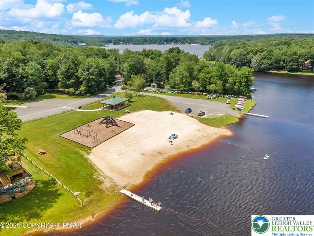 129 Mahoning Drive, Coolbaugh Twp, PA 18347