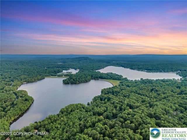 129 Mahoning Drive, Coolbaugh Twp, PA 18347