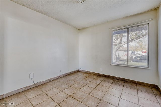 3905 Centura Avenue, Las Vegas, NV 89110