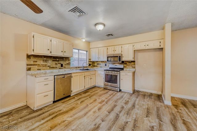 3905 Centura Avenue, Las Vegas, NV 89110