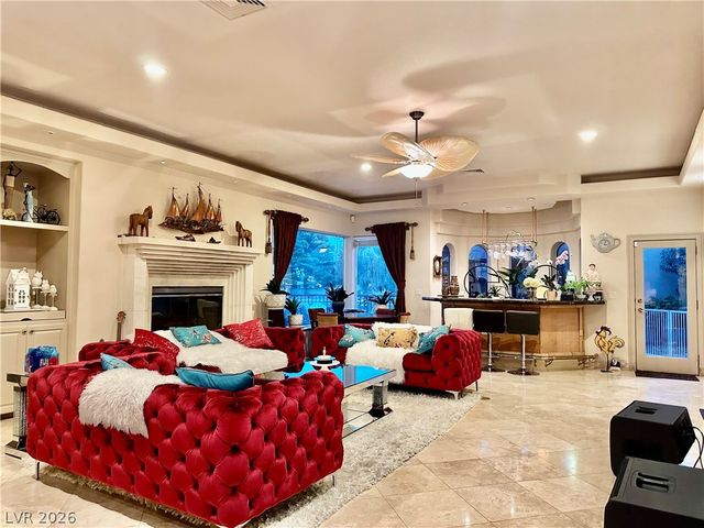 8101 Moonstone Circle, Las Vegas, NV 89128