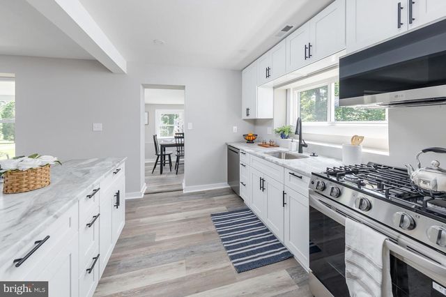 738 HOWARD AVE, Wenonah, NJ 08090