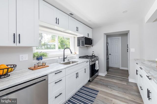 738 HOWARD AVE, Wenonah, NJ 08090