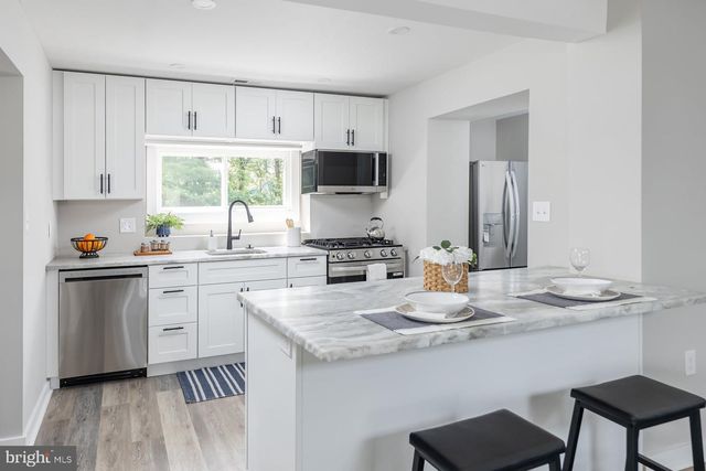 738 HOWARD AVE, Wenonah, NJ 08090