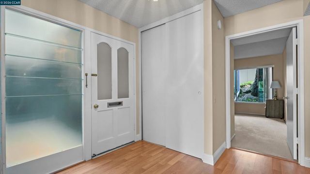 1224 Rockledge Ln 6, Walnut Creek, CA 94595
